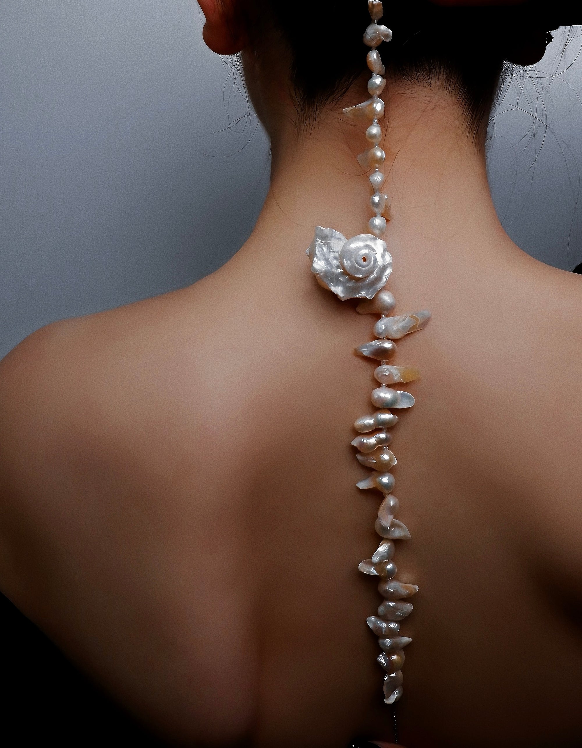 conch baroque necklace